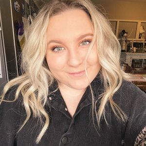 Meet your Posher, Maddie